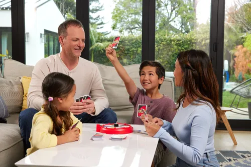 Mattel Games UNO Spin Card Game for Kid, Adult & Family Nights, Classic Play with Spinner