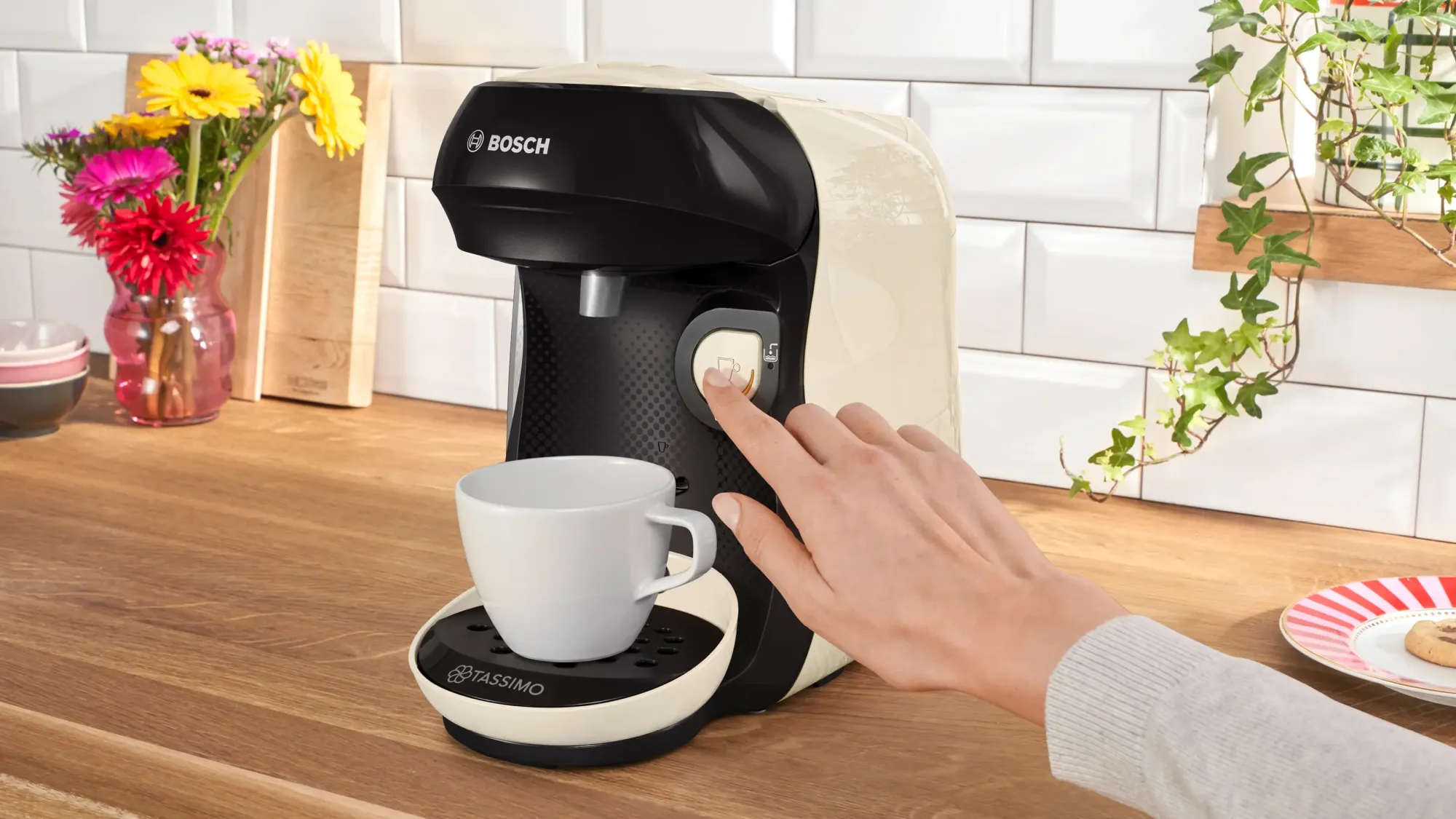 Machine multi-boissons automatique TASSIMO HAPPY friendly TAS107E