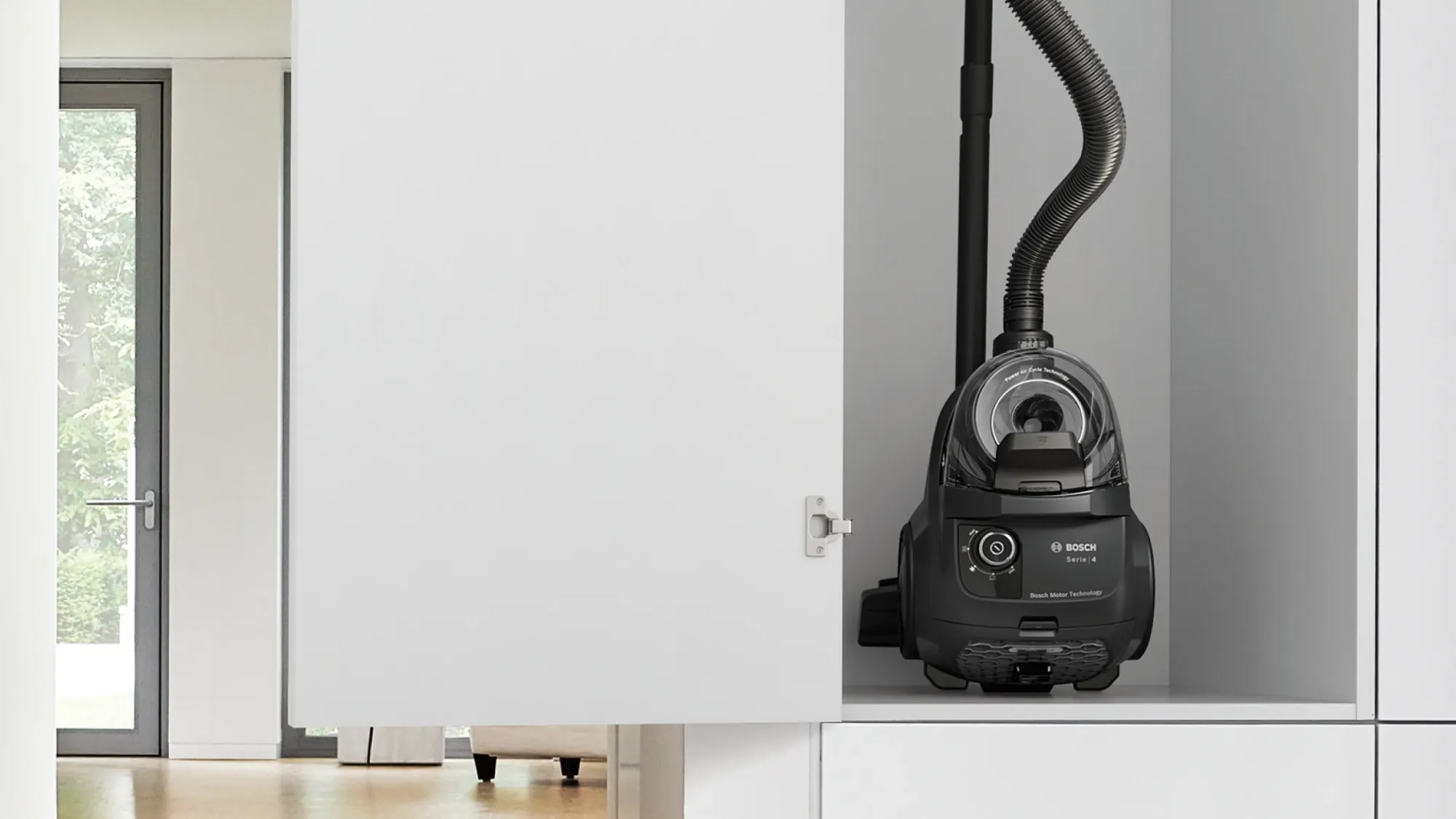 Série 4 Aspirateur sans sac Noir BGC21X300