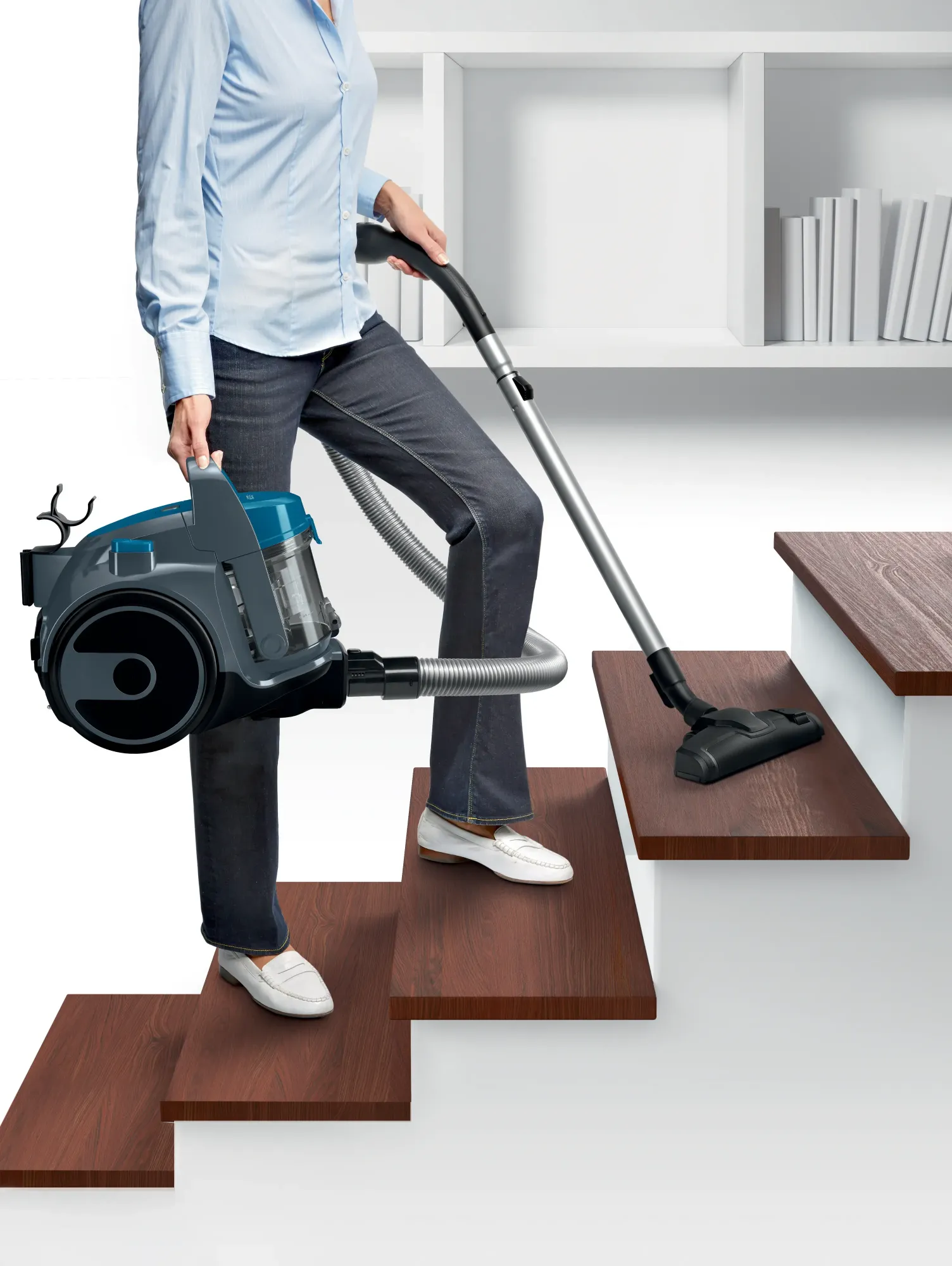 Série 2 Aspirateur sans sac Bleu BGS05A220