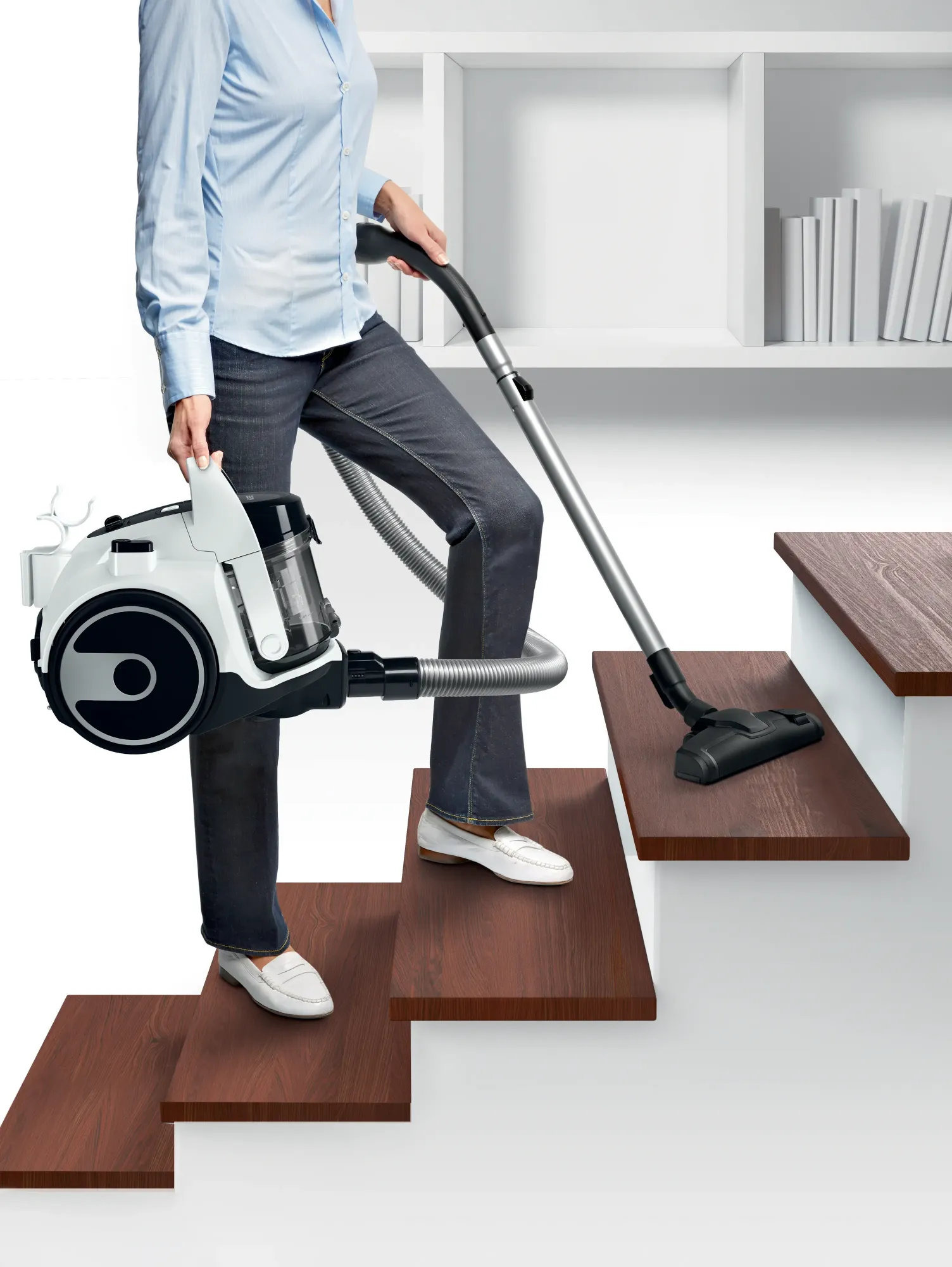 Série 2 Aspirateur sans sac Blanc BGS05A322