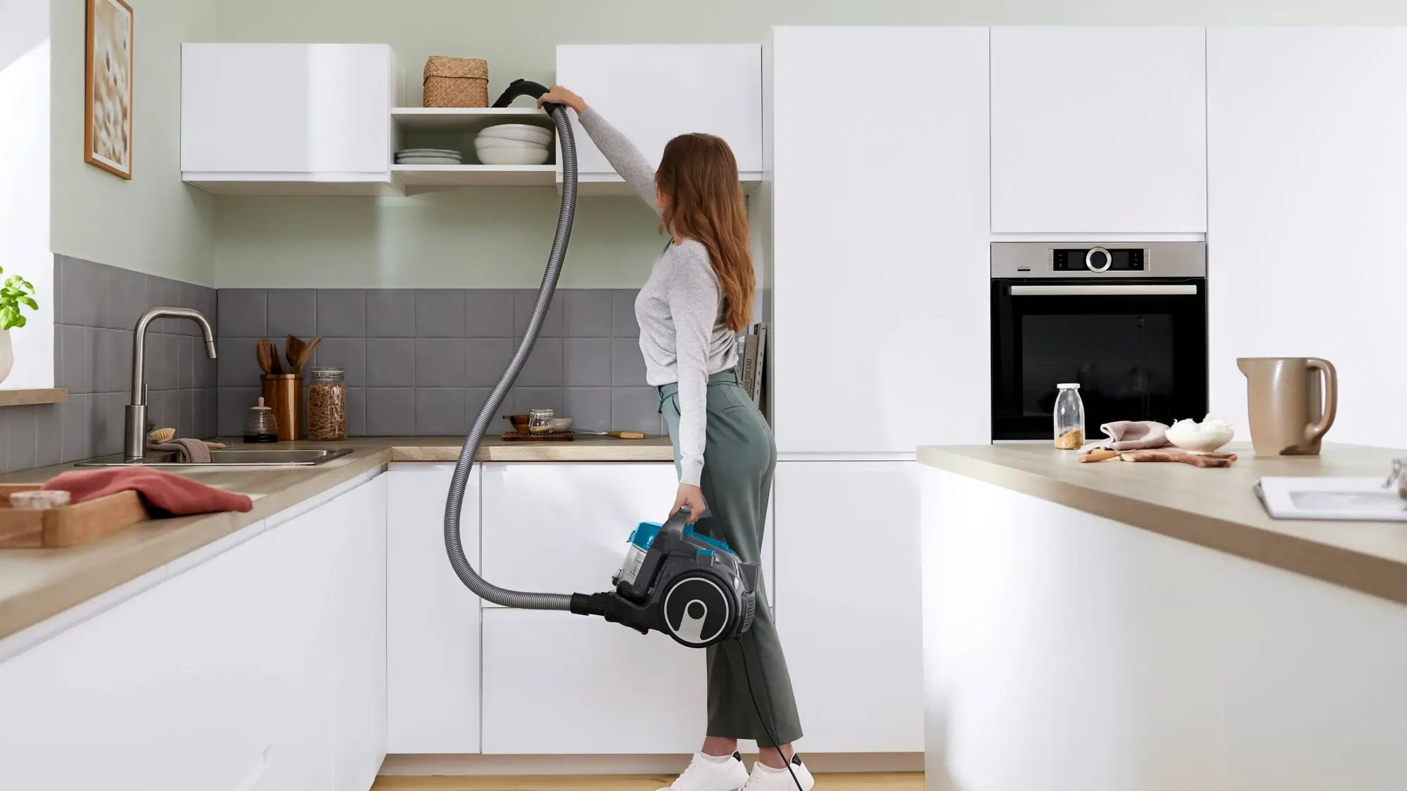Série 2 Aspirateur sans sac Turquoise BGS05X240