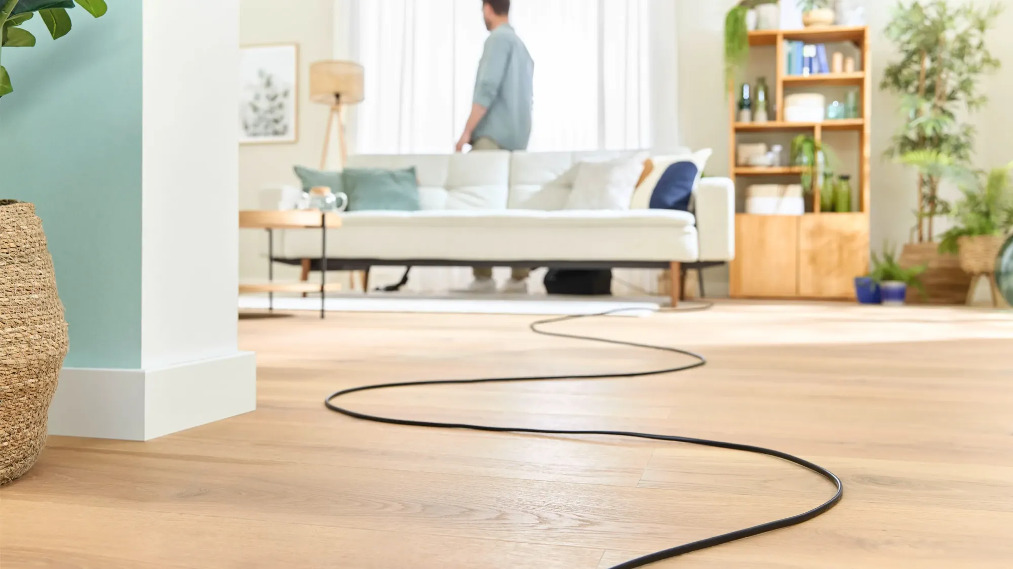 Série 4 Aspirateur avec sac Noir BGB38BA1