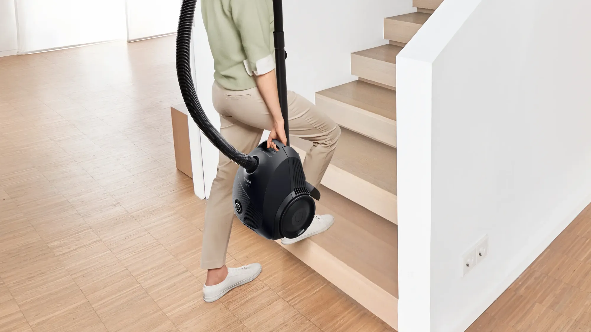 Série 2 Aspirateur avec sac Noir BGLS2BA1