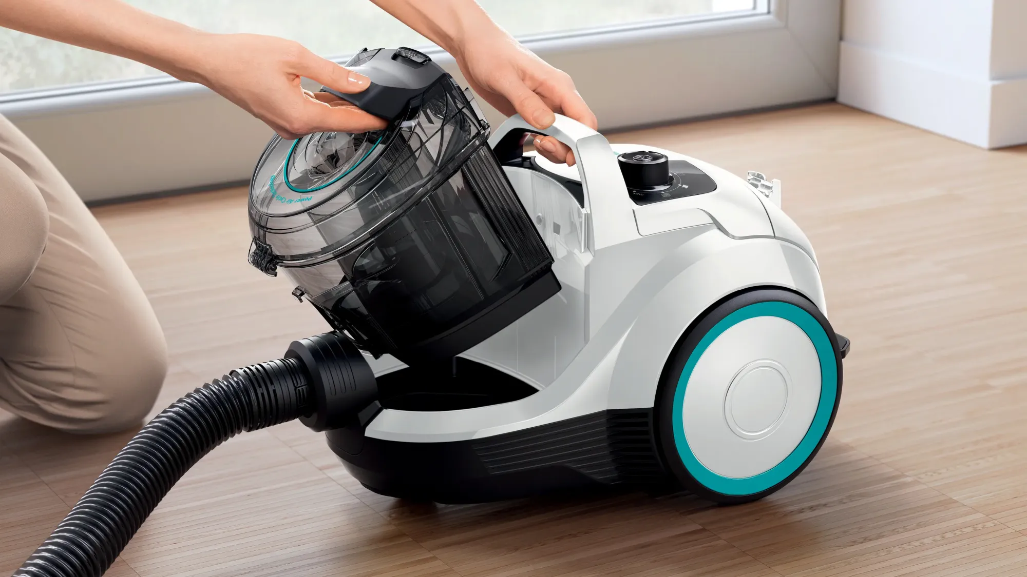Série 4 Aspirateur sans sac ProHygienic Blanc BGC21HYG1