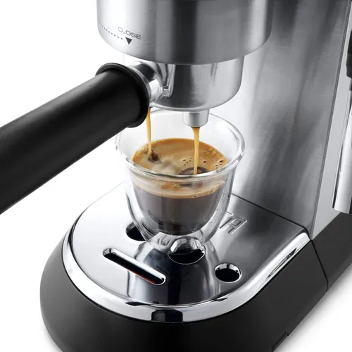 De’Longhi Dedica Style Dedica - Macchina da Caffè Manuale Espresso e Cappuccino, Polvere e Cialde ESE,1.1L, Argento (EC685.M)